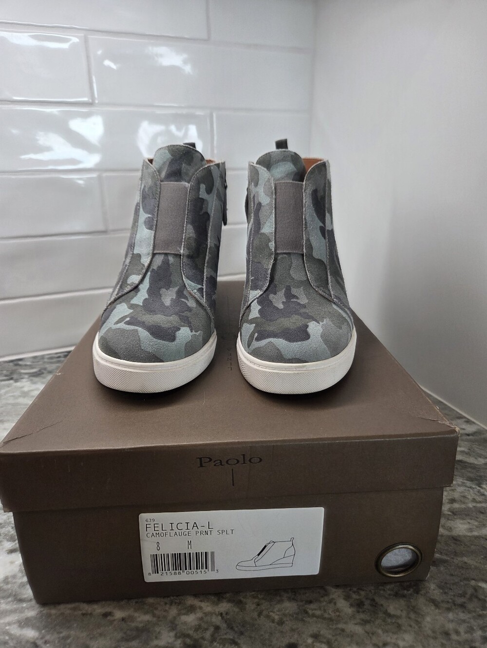 Linea Paolo Felicia Wedge Sneaker Camouflage Suede Sz 8